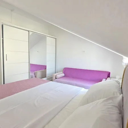 Apartment Penthouse Dijana - One Bedroom With Terrace