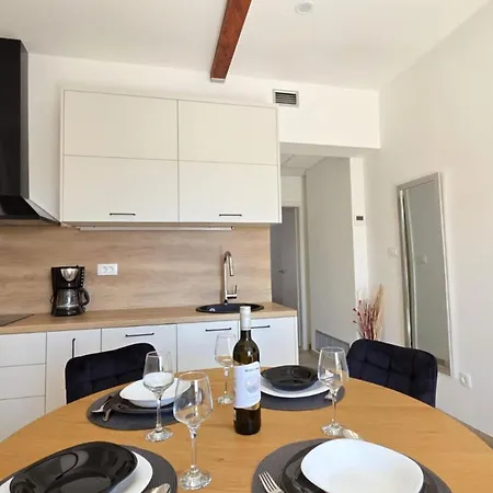 Penthouse Dijana - One Bedroom With Terrace Apartment