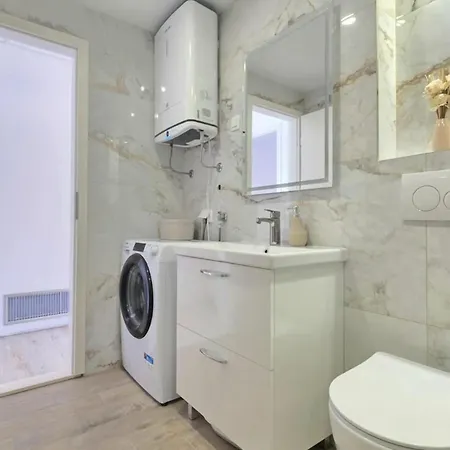 Penthouse Dijana - One Bedroom With Terrace Apartment